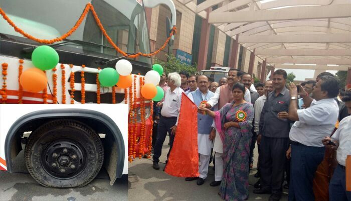 योगीराज: स्वास्थ्य मंत्री ने पंचर ब्लड कलेक्शन वैन का ही कर दिया शुभारंभ!